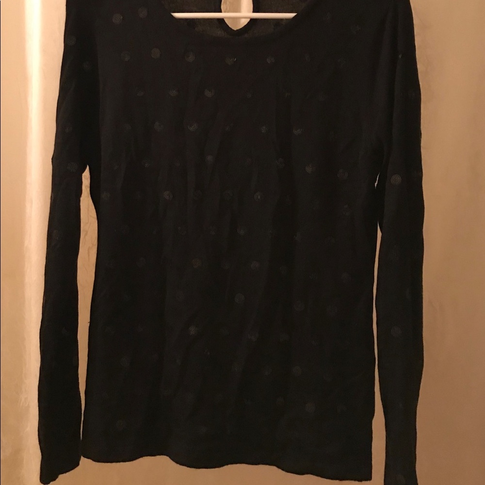 NWOT-SFA Black round neck sweater w/sequined circles